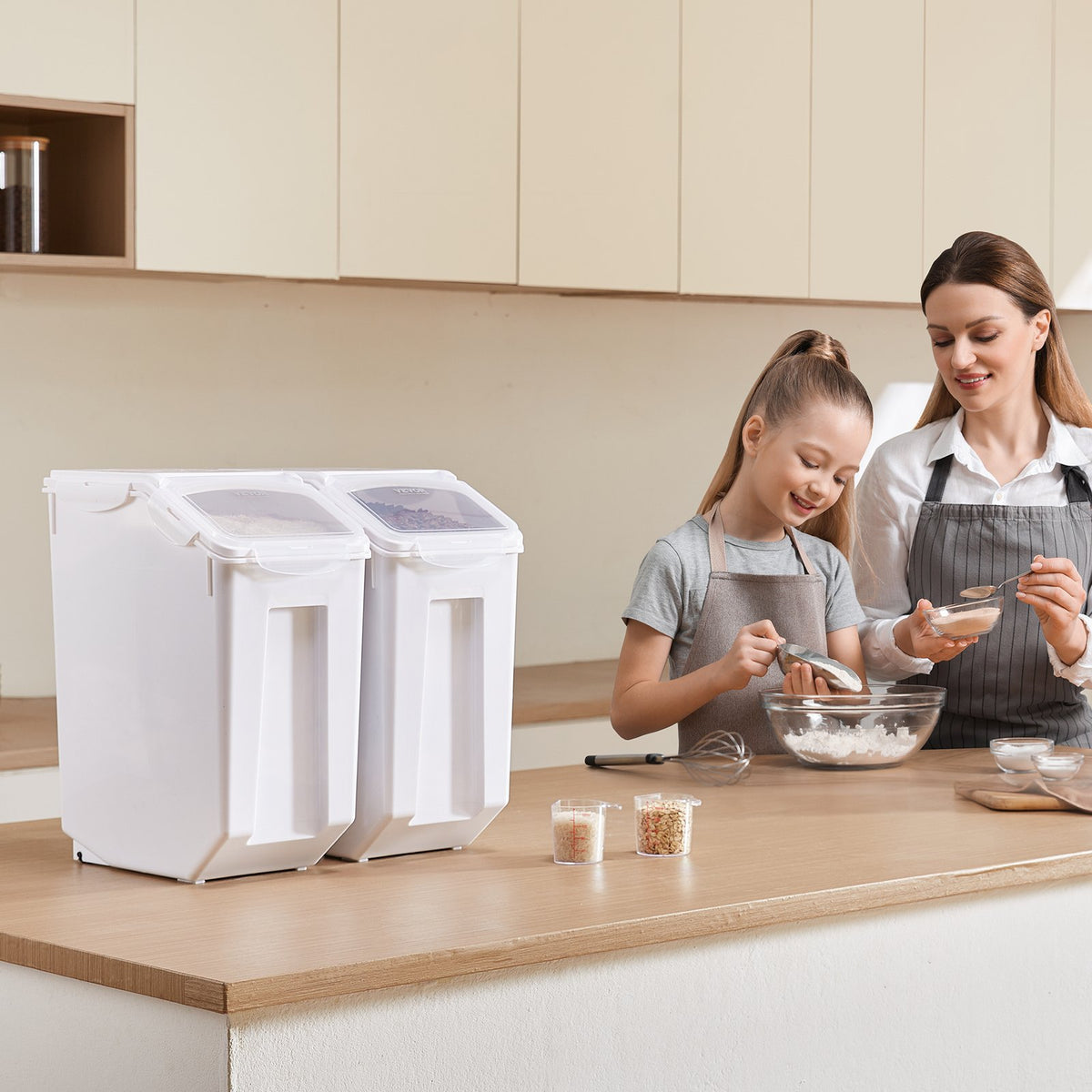 4.5Gal/20Lx2 Large Ingredient Storage Container Airtight Kitchen Flour Bin — product image 1